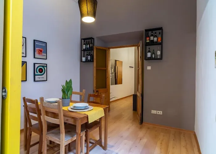 Pantheon Apartment *